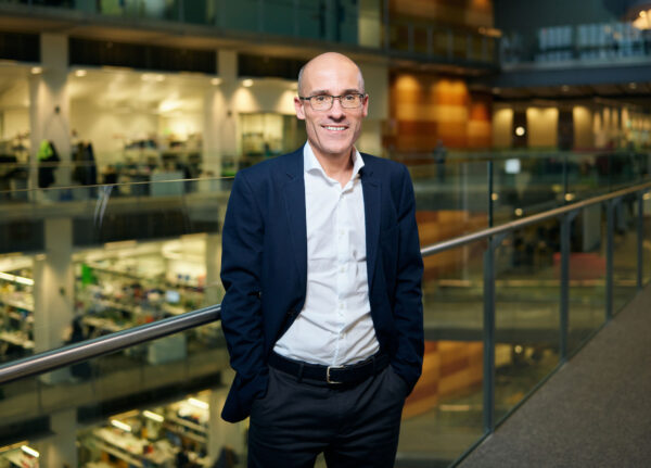 Bild på pristagaren Charles Swanton.